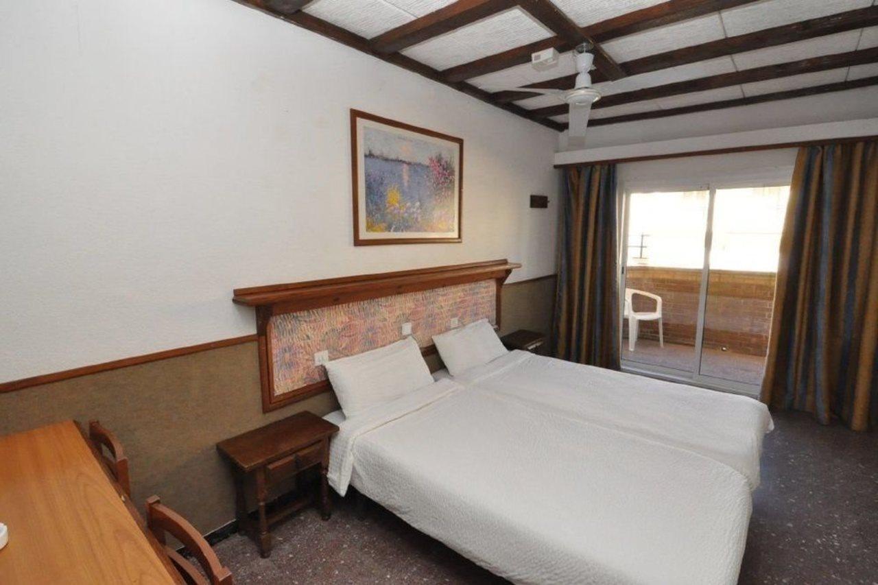 Hotel Marbella Росес Екстериор снимка