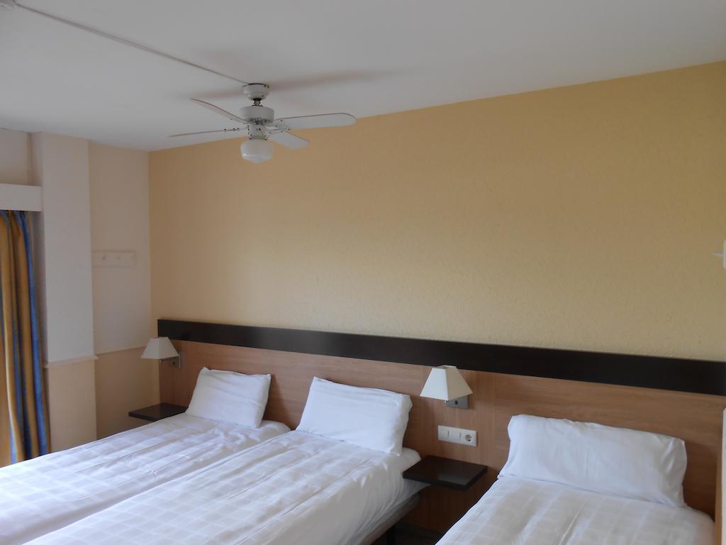 Hotel Marbella Росес Екстериор снимка