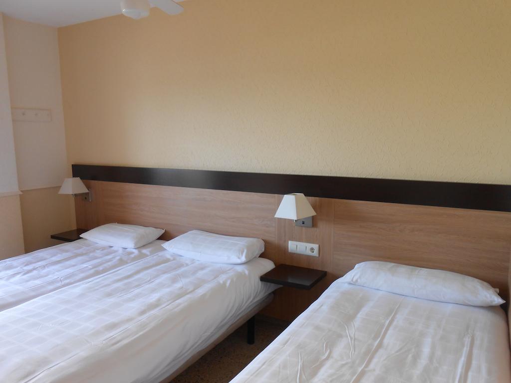 Hotel Marbella Росес Екстериор снимка