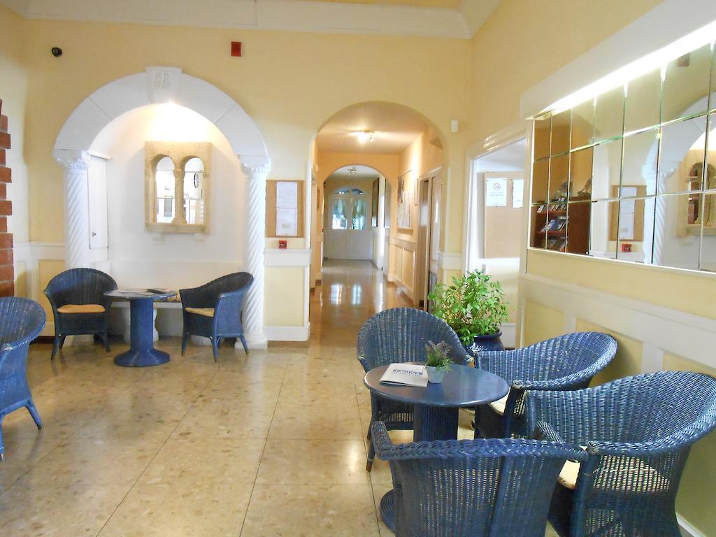 Hotel Marbella Росес Екстериор снимка