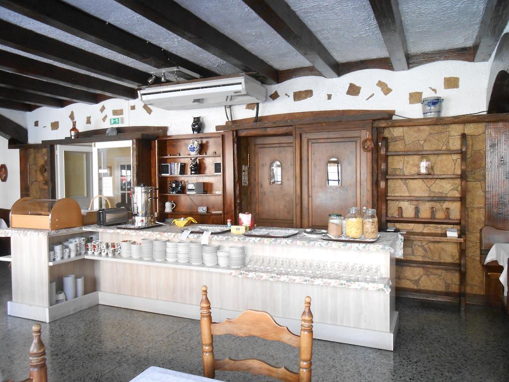Hotel Marbella Росес Екстериор снимка
